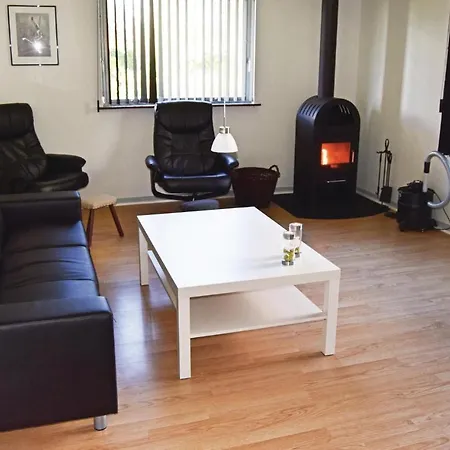 Dom wakacyjny 2 Bedroom Awesome In Tranekaer *